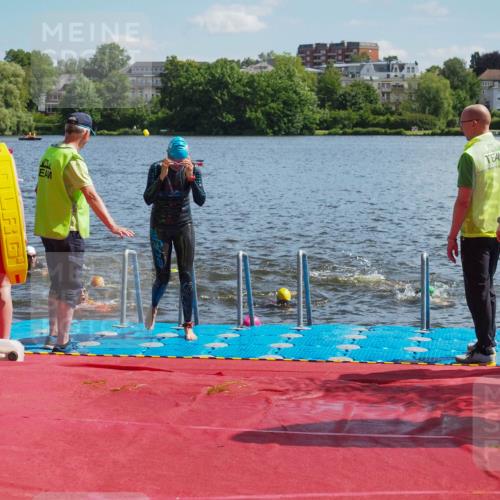 16.06.2024 - 7 Türme Triathlon KatJ http://msf.ph/oto/6313144 16.06.2024 11:18:54 Schwimmen 11, 36, 156, 216, 232, 262, 268, 615 meine-sportfotos.de