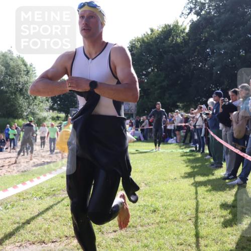 16.06.2024 - 26. Vierlanden-Triathlon Lena Gebhardt http://msf.ph/oto/6313245 16.06.2024 09:37:45 Schwimmen 6, 18, 32, 41, 45, 58, 170, 6, 18, 32, 41, 45, 58, 170 meine-sportfotos.de