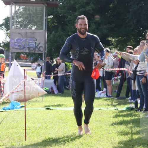 16.06.2024 - 26. Vierlanden-Triathlon Lena Gebhardt http://msf.ph/oto/6313269 16.06.2024 09:37:47 Schwimmen 6, 18, 32, 41, 45, 58, 6, 18, 32, 41, 45, 58 meine-sportfotos.de