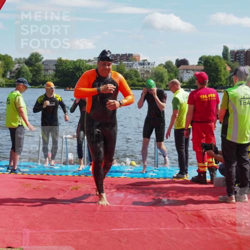 16.06.2024 - 7 Türme Triathlon KatJ http://msf.ph/oto/6313309 16.06.2024 11:19:10 Schwimmen 11, 36, 156, 189, 216, 232, 262, 268, 615 meine-sportfotos.de