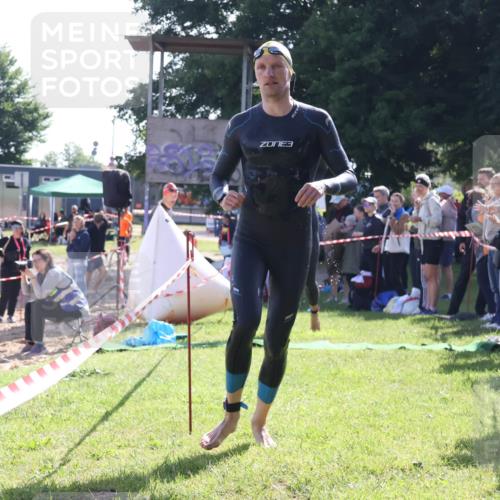16.06.2024 - 26. Vierlanden-Triathlon Lena Gebhardt http://msf.ph/oto/6313329 16.06.2024 09:37:50 Schwimmen 6, 18, 32, 58, 6, 18, 32, 58 meine-sportfotos.de