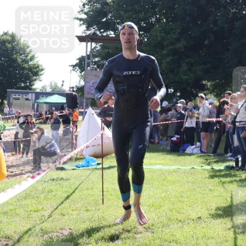 16.06.2024 - 26. Vierlanden-Triathlon Lena Gebhardt http://msf.ph/oto/6313333 16.06.2024 09:37:51 Schwimmen 6, 18, 32, 58, 6, 18, 32, 58 meine-sportfotos.de