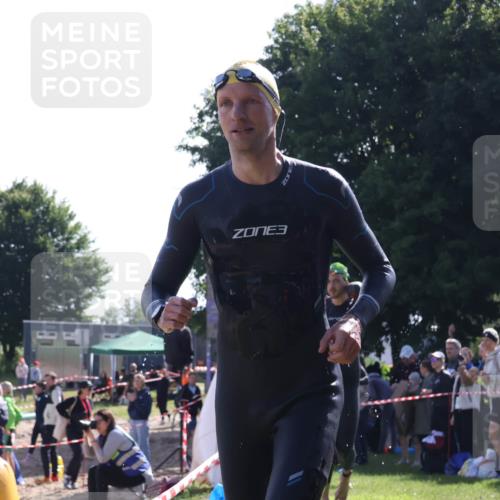 16.06.2024 - 26. Vierlanden-Triathlon Lena Gebhardt http://msf.ph/oto/6313348 16.06.2024 09:37:51 Schwimmen 6, 18, 32, 58, 6, 18, 32, 58 meine-sportfotos.de