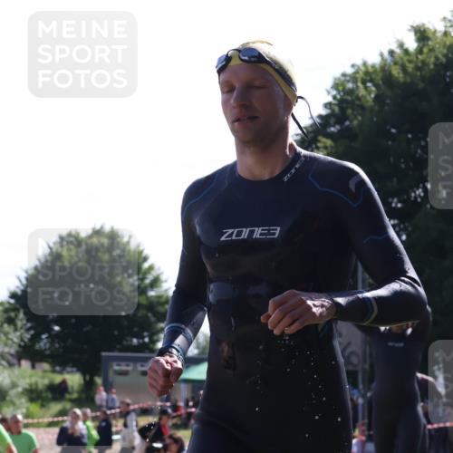 16.06.2024 - 26. Vierlanden-Triathlon Lena Gebhardt http://msf.ph/oto/6313354 16.06.2024 09:37:52 Schwimmen 6, 18, 58, 6, 18, 58 meine-sportfotos.de