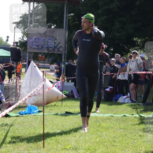 16.06.2024 - 26. Vierlanden-Triathlon Lena Gebhardt http://msf.ph/oto/6313359 16.06.2024 09:37:53 Schwimmen 6, 18, 52, 58, 6, 18, 52, 58 meine-sportfotos.de