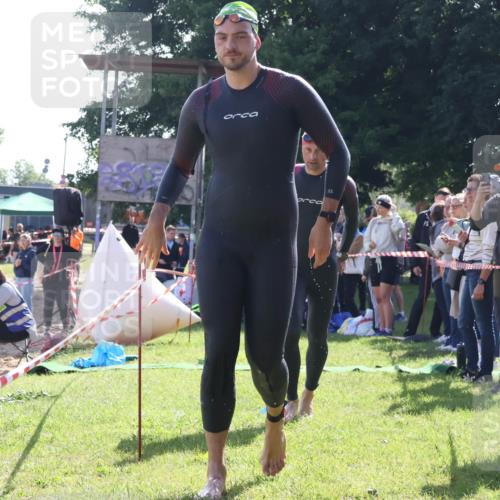 16.06.2024 - 26. Vierlanden-Triathlon Lena Gebhardt http://msf.ph/oto/6313376 16.06.2024 09:37:55 Schwimmen 6, 52, 58, 6, 52, 58 meine-sportfotos.de