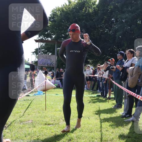 16.06.2024 - 26. Vierlanden-Triathlon Lena Gebhardt http://msf.ph/oto/6313395 16.06.2024 09:37:57 Schwimmen 6, 20, 52, 58, 6, 20, 52, 58 meine-sportfotos.de