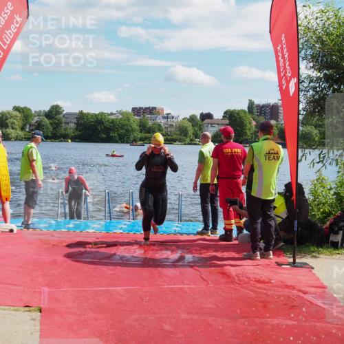 16.06.2024 - 7 Türme Triathlon KatJ http://msf.ph/oto/6313402 16.06.2024 11:19:18 Schwimmen 36, 41, 156, 189, 204, 216, 221, 232, 262, 268, 615 meine-sportfotos.de