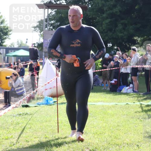 16.06.2024 - 26. Vierlanden-Triathlon Lena Gebhardt http://msf.ph/oto/6313433 16.06.2024 09:38:10 Schwimmen 7, 8, 9, 20, 52, 53, 71, 7, 8, 9, 20, 52, 53, 71 meine-sportfotos.de
