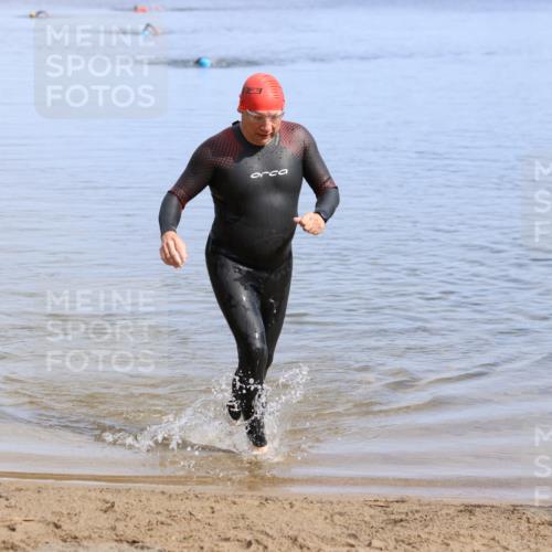 16.06.2024 - 26. Vierlanden-Triathlon Strokosch-Dieckow http://msf.ph/oto/6313449 16.06.2024 09:55:06 Schwimmen  meine-sportfotos.de