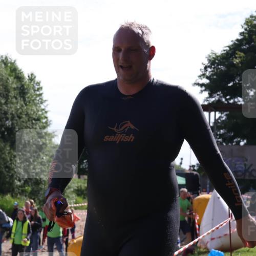 16.06.2024 - 26. Vierlanden-Triathlon Lena Gebhardt http://msf.ph/oto/6313454 16.06.2024 09:38:11 Schwimmen 7, 8, 9, 20, 52, 53, 71, 7, 8, 9, 20, 52, 53, 71 meine-sportfotos.de