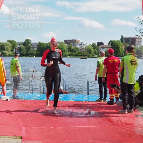 16.06.2024 - 7 Türme Triathlon KatJ http://msf.ph/oto/6313477 16.06.2024 11:19:24 Schwimmen 41, 156, 189, 204, 216, 221, 232, 262, 615 meine-sportfotos.de