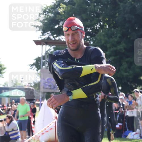 16.06.2024 - 26. Vierlanden-Triathlon Lena Gebhardt http://msf.ph/oto/6313485 16.06.2024 09:38:15 Schwimmen 7, 8, 9, 20, 24, 53, 71, 7, 8, 9, 20, 24, 53, 71 meine-sportfotos.de