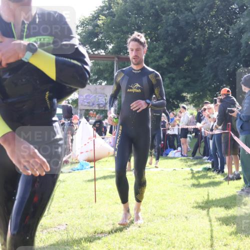 16.06.2024 - 26. Vierlanden-Triathlon Lena Gebhardt http://msf.ph/oto/6313494 16.06.2024 09:38:15 Schwimmen 7, 8, 9, 20, 24, 53, 71, 7, 8, 9, 20, 24, 53, 71 meine-sportfotos.de