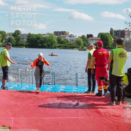 16.06.2024 - 7 Türme Triathlon KatJ http://msf.ph/oto/6313505 16.06.2024 11:19:27 Schwimmen 41, 156, 189, 204, 221, 232, 262 meine-sportfotos.de
