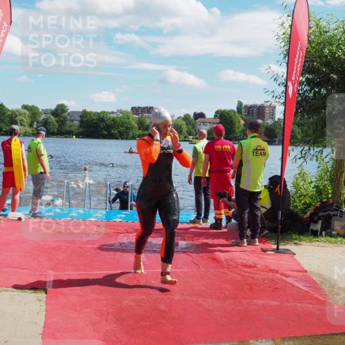 16.06.2024 - 7 Türme Triathlon KatJ http://msf.ph/oto/6313533 16.06.2024 11:19:29 Schwimmen 25, 41, 156, 189, 204, 221, 232, 262 meine-sportfotos.de