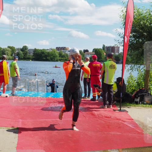 16.06.2024 - 7 Türme Triathlon KatJ http://msf.ph/oto/6313538 16.06.2024 11:19:29 Schwimmen 25, 41, 156, 189, 204, 221, 232, 262 meine-sportfotos.de
