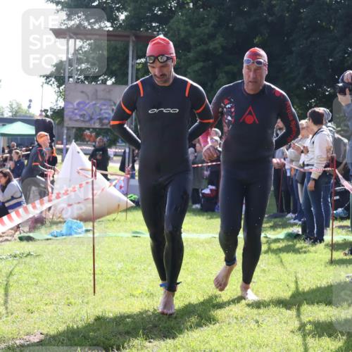 16.06.2024 - 26. Vierlanden-Triathlon Lena Gebhardt http://msf.ph/oto/6313569 16.06.2024 09:38:22 Schwimmen 7, 8, 9, 24, 71, 127, 135, 7, 8, 9, 24, 71, 127, 135 meine-sportfotos.de