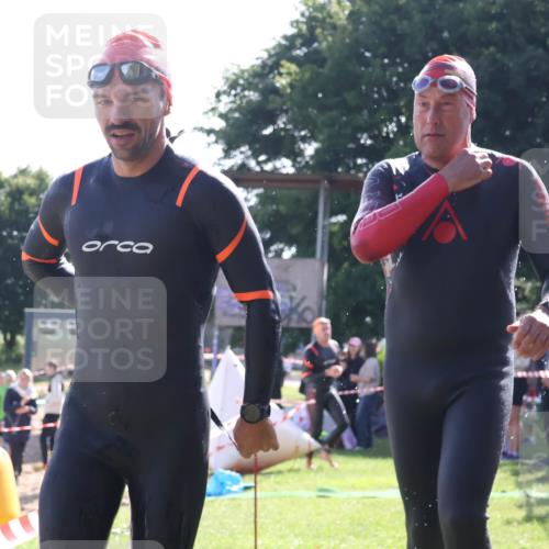 16.06.2024 - 26. Vierlanden-Triathlon Lena Gebhardt http://msf.ph/oto/6313588 16.06.2024 09:38:23 Schwimmen 7, 9, 24, 127, 135, 7, 9, 24, 127, 135 meine-sportfotos.de