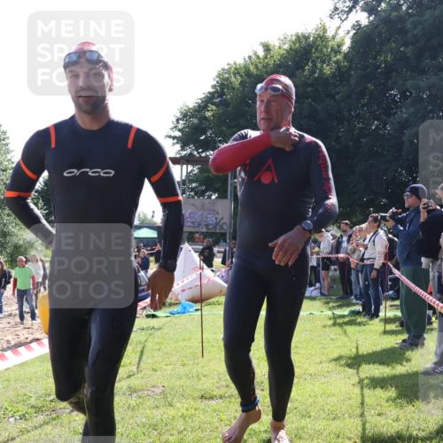 16.06.2024 - 26. Vierlanden-Triathlon Lena Gebhardt http://msf.ph/oto/6313596 16.06.2024 09:38:24 Schwimmen 7, 9, 24, 127, 135, 7, 9, 24, 127, 135 meine-sportfotos.de