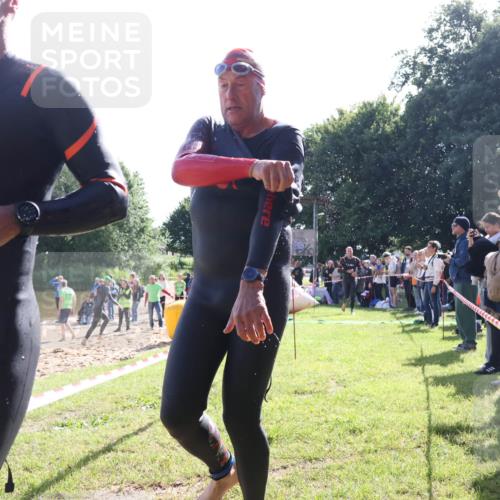 16.06.2024 - 26. Vierlanden-Triathlon Lena Gebhardt http://msf.ph/oto/6313606 16.06.2024 09:38:24 Schwimmen 7, 9, 24, 127, 135, 7, 9, 24, 127, 135 meine-sportfotos.de