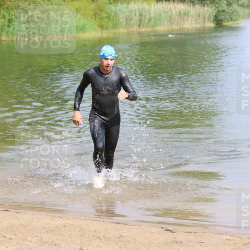 16.06.2024 - 26. Vierlanden-Triathlon Strokosch-Dieckow http://msf.ph/oto/6313650 16.06.2024 09:55:56 Schwimmen 150, 150 meine-sportfotos.de