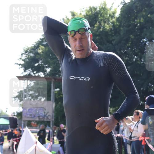 16.06.2024 - 26. Vierlanden-Triathlon Lena Gebhardt http://msf.ph/oto/6313688 16.06.2024 09:38:34 Schwimmen 127, 135, 127, 135 meine-sportfotos.de