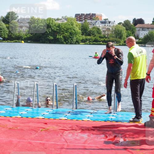 16.06.2024 - 7 Türme Triathlon KatJ http://msf.ph/oto/6313691 16.06.2024 11:19:46 Schwimmen 25, 41, 154, 167, 189, 204, 221 meine-sportfotos.de