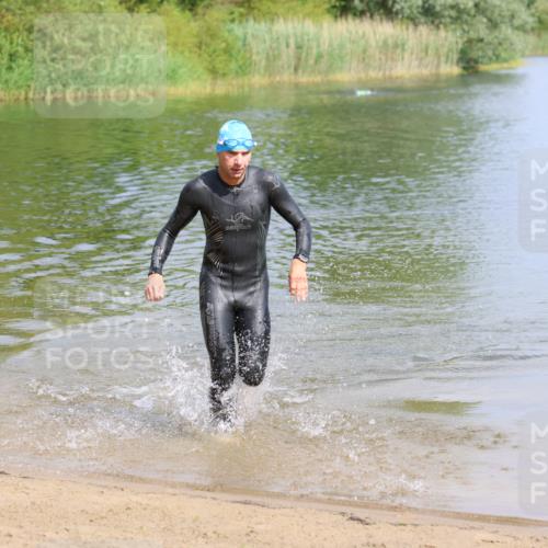 16.06.2024 - 26. Vierlanden-Triathlon Strokosch-Dieckow http://msf.ph/oto/6313699 16.06.2024 09:55:56 Schwimmen 150, 150 meine-sportfotos.de