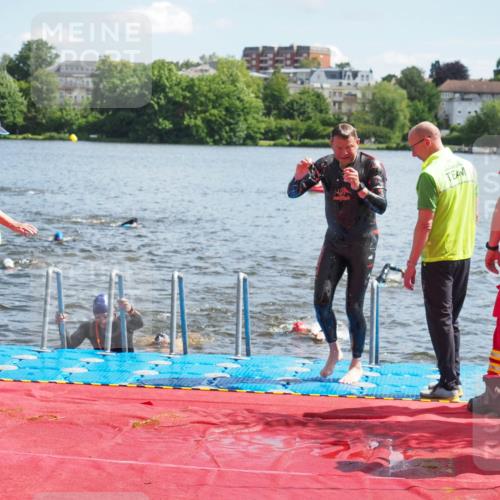 16.06.2024 - 7 Türme Triathlon KatJ http://msf.ph/oto/6313705 16.06.2024 11:19:46 Schwimmen 25, 41, 154, 167, 189, 204, 221 meine-sportfotos.de