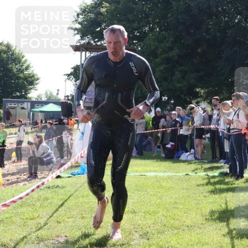 16.06.2024 - 26. Vierlanden-Triathlon Lena Gebhardt http://msf.ph/oto/6313721 16.06.2024 09:38:37 Schwimmen 127, 127 meine-sportfotos.de
