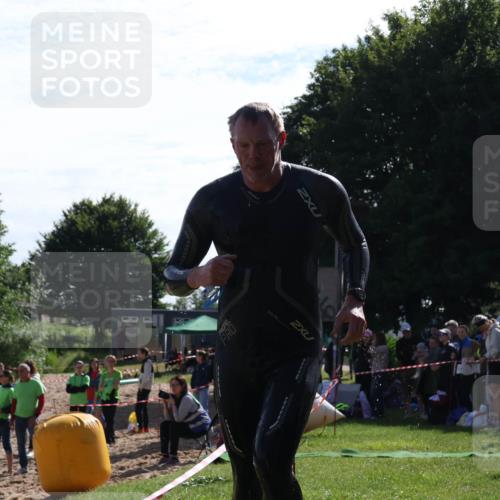 16.06.2024 - 26. Vierlanden-Triathlon Lena Gebhardt http://msf.ph/oto/6313727 16.06.2024 09:38:38 Schwimmen 127, 127 meine-sportfotos.de