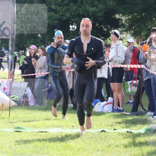 16.06.2024 - 26. Vierlanden-Triathlon Lena Gebhardt http://msf.ph/oto/6313761 16.06.2024 09:39:05 Schwimmen 26, 30, 31, 57, 69, 83, 90, 26, 30, 31, 57, 69, 83, 90 meine-sportfotos.de