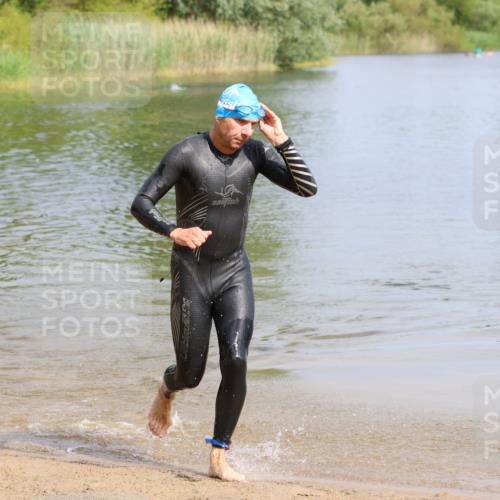 16.06.2024 - 26. Vierlanden-Triathlon Strokosch-Dieckow http://msf.ph/oto/6313774 16.06.2024 09:55:57 Schwimmen 150, 150 meine-sportfotos.de