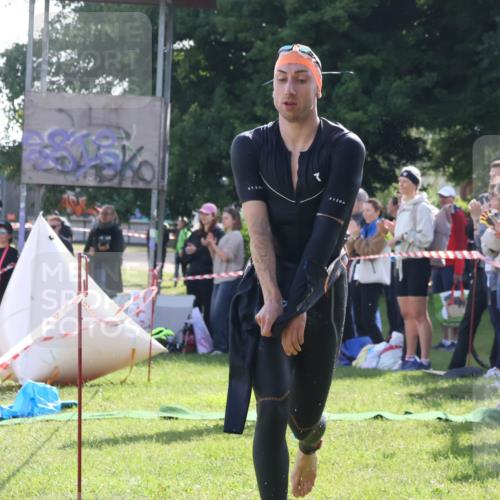 16.06.2024 - 26. Vierlanden-Triathlon Lena Gebhardt http://msf.ph/oto/6313790 16.06.2024 09:39:07 Schwimmen 26, 30, 31, 57, 69, 83, 90, 26, 30, 31, 57, 69, 83, 90 meine-sportfotos.de