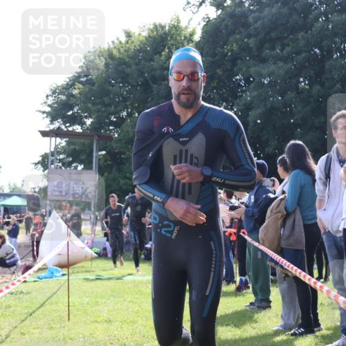 16.06.2024 - 26. Vierlanden-Triathlon Lena Gebhardt http://msf.ph/oto/6313849 16.06.2024 09:39:11 Schwimmen 26, 30, 31, 57, 69, 83, 90, 26, 30, 31, 57, 69, 83, 90 meine-sportfotos.de