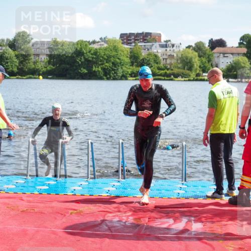 16.06.2024 - 7 Türme Triathlon KatJ http://msf.ph/oto/6313868 16.06.2024 11:20:06 Schwimmen 25, 46, 94, 154, 167, 212, 284, 611 meine-sportfotos.de