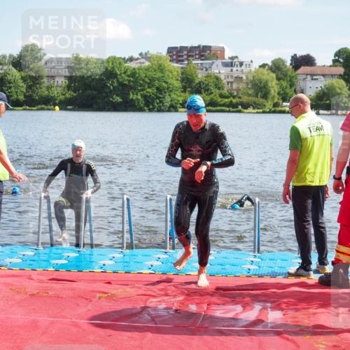 16.06.2024 - 7 Türme Triathlon KatJ http://msf.ph/oto/6313872 16.06.2024 11:20:06 Schwimmen 25, 46, 94, 154, 167, 212, 284, 611 meine-sportfotos.de