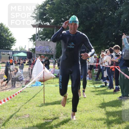 16.06.2024 - 26. Vierlanden-Triathlon Lena Gebhardt http://msf.ph/oto/6313890 16.06.2024 09:39:14 Schwimmen 26, 31, 57, 69, 83, 90, 164, 26, 31, 57, 69, 83, 90, 164 meine-sportfotos.de