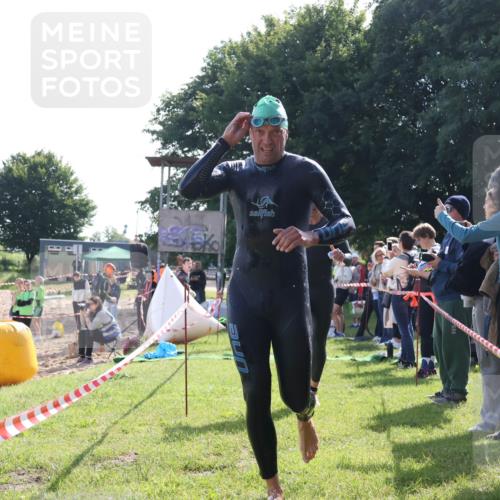 16.06.2024 - 26. Vierlanden-Triathlon Lena Gebhardt http://msf.ph/oto/6313894 16.06.2024 09:39:14 Schwimmen 26, 31, 57, 69, 83, 90, 164, 26, 31, 57, 69, 83, 90, 164 meine-sportfotos.de