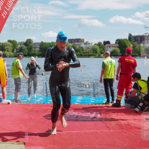 16.06.2024 - 7 Türme Triathlon KatJ http://msf.ph/oto/6313899 16.06.2024 11:20:08 Schwimmen 25, 46, 94, 154, 167, 212, 284, 611 meine-sportfotos.de