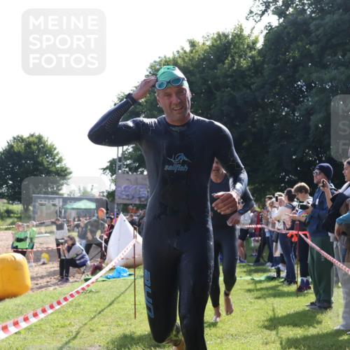 16.06.2024 - 26. Vierlanden-Triathlon Lena Gebhardt http://msf.ph/oto/6313903 16.06.2024 09:39:15 Schwimmen 31, 57, 69, 83, 90, 164, 31, 57, 69, 83, 90, 164 meine-sportfotos.de