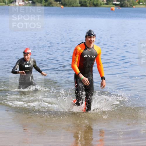 16.06.2024 - 26. Vierlanden-Triathlon Strokosch-Dieckow http://msf.ph/oto/6313912 16.06.2024 09:56:33 Schwimmen 48, 185, 214, 48, 185, 214 meine-sportfotos.de