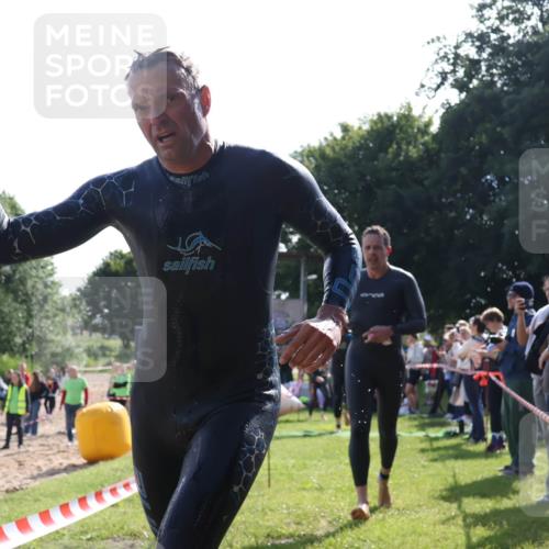 16.06.2024 - 26. Vierlanden-Triathlon Lena Gebhardt http://msf.ph/oto/6313918 16.06.2024 09:39:15 Schwimmen 31, 57, 69, 83, 90, 164, 31, 57, 69, 83, 90, 164 meine-sportfotos.de