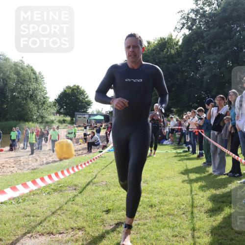 16.06.2024 - 26. Vierlanden-Triathlon Lena Gebhardt http://msf.ph/oto/6313941 16.06.2024 09:39:16 Schwimmen 31, 57, 69, 83, 90, 164, 31, 57, 69, 83, 90, 164 meine-sportfotos.de