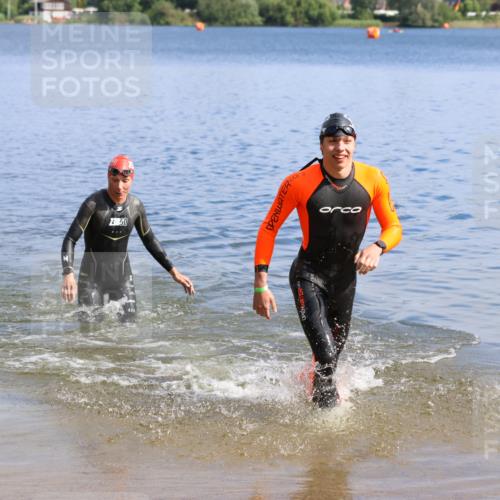 16.06.2024 - 26. Vierlanden-Triathlon Strokosch-Dieckow http://msf.ph/oto/6313981 16.06.2024 09:56:33 Schwimmen 48, 185, 214, 48, 185, 214 meine-sportfotos.de