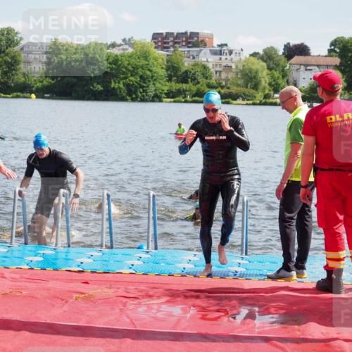 16.06.2024 - 7 Türme Triathlon KatJ http://msf.ph/oto/6314016 16.06.2024 11:20:27 Schwimmen 46, 94, 176, 179, 212, 222, 243, 284, 611 meine-sportfotos.de