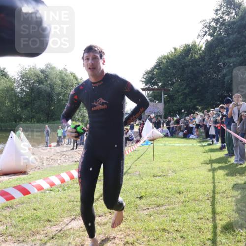 16.06.2024 - 26. Vierlanden-Triathlon Lena Gebhardt http://msf.ph/oto/6314038 16.06.2024 09:39:22 Schwimmen 31, 57, 83, 164, 31, 57, 83, 164 meine-sportfotos.de