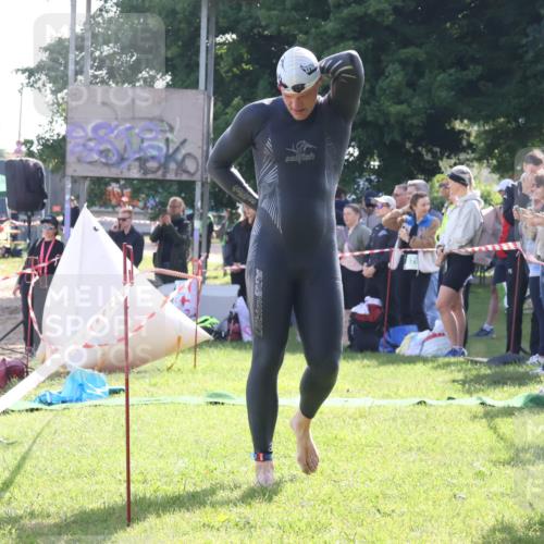 16.06.2024 - 26. Vierlanden-Triathlon Lena Gebhardt http://msf.ph/oto/6314063 16.06.2024 09:39:29 Schwimmen 164, 1278, 164, 1278 meine-sportfotos.de