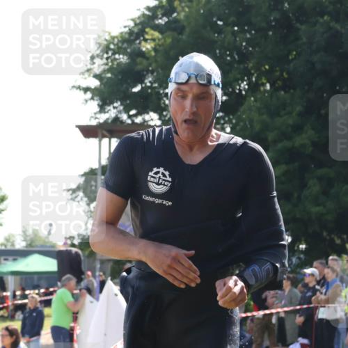 16.06.2024 - 26. Vierlanden-Triathlon Lena Gebhardt http://msf.ph/oto/6314133 16.06.2024 09:39:40 Schwimmen 105, 1278, 105, 1278 meine-sportfotos.de
